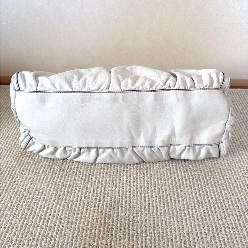 Gucci Ivory Leather Hobo Bag - Picture 3 of 16